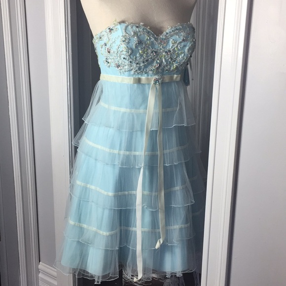 Prom Gown - Picture 2 of 6